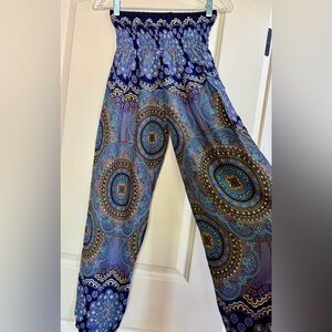 Vibrant Paisley Sz s/m Patterned Wide-Leg jogger style Pants